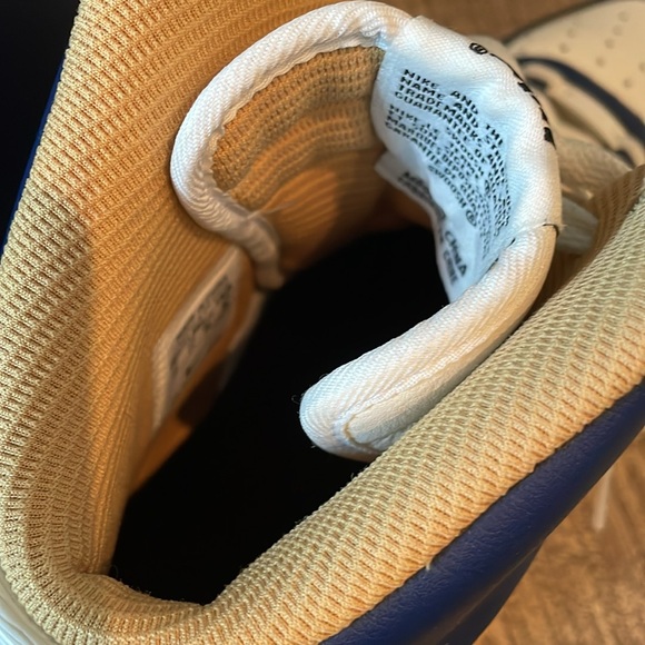 Nike Air Force 1 Shoes - Picture 4 of 6